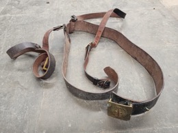 Ceñidor y 2 cinchas con hebilla época FRANCO ET y Guardia Civil | 118 x 5 cm