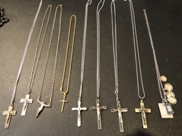 Cadenas con motivos religiosos