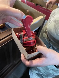 Caja de sellos de goma oficina conmango plástico rojo