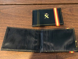 Cartera GUARDIA CIVIL con banda elástica rojigualda | Años 80