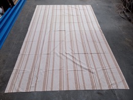 Mantel rectangular en tonos marrones y blanco rayado | 155 x 240 
