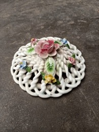 Tapa de caja circular de cerámica esmaltada trenzada | ⦵ 10 x h 4 cm