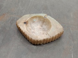 Cenicero de alabastro | 3 hendiduras | 20 x 14 x h 4 cm