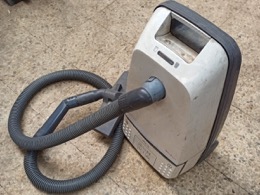 Aspirador MOULINEX Compact 1000 SL | 47 x 20 x 27 cm | Años 90