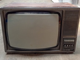 Televisor sobremesa COMPACT | 66 x 46 x 41 cm | NO FUNCIONA