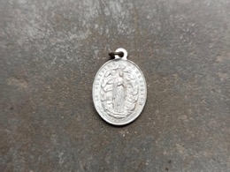 Medalla ovalada San Jose Rogad por Nosotros | La Purísima Concepción | 1,5 x 3 x 0,2 cm