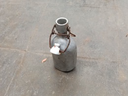 Botella aluminio pequeña con tapón cerámico MARKILLS | 7 x 5 x h 16 cm