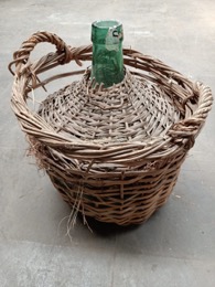 Garrafa devastada | 39 x 37 cm