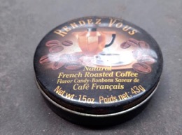 Caja _ Lata metálica 43 gr caramelos CAFÉ Rendez Vous | ∅ 7 x 2 cm