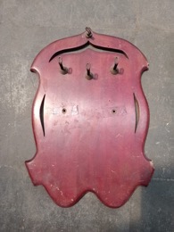 Cuelga llaves modernista en madera y ganchos metal | 25 x 1 x h 36 cm