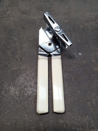 Abrelatas manual BRABANTIA en acero inox y plástico | 5 x 1 x h 18 cm