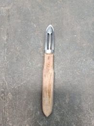 Mondador de patatas en acero inox y madera | 2 x 1 x h 16 cm