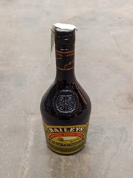 Botella BAILEYS con sello de precinto