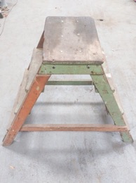 Banqueta_Escalera madera tres peldaños verde | 45 x 111 x h 85