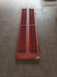 Persiana mallorquina _contraventana madera roja | 50 x 6 x h 183 cm