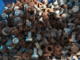 260 Tornillos Tuercas, y Arandelas para estanterías mecánicas