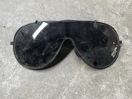 Gafas de sol negras montura metal_una sola lente | Años 70.