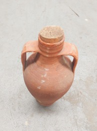 Ánfora de pie con tapón de corcho | ⦵ 26 x h 52 cm