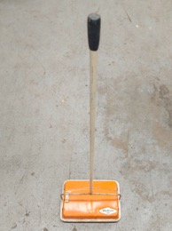 Barredora QUALCAST 43 | 38 x 27 x h 117 cm