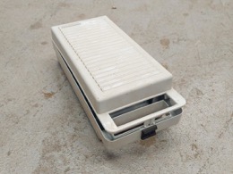 Estuche porta cassettes en pvc blanco | 12 x 8 x 28 cm