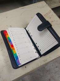 Agenda planning y direcciones con funda para móvil | Años 90 | 12 x 18 x 6 cm 
