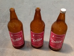 Envase | Botella familiar AGUILA DORADA modificada con etiquetas ficticias ROTLLA | Años 80.