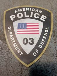 Distintivo imantado AMERICAN POLICE_DEPT DEFENSE | 18 x h 22 cm 